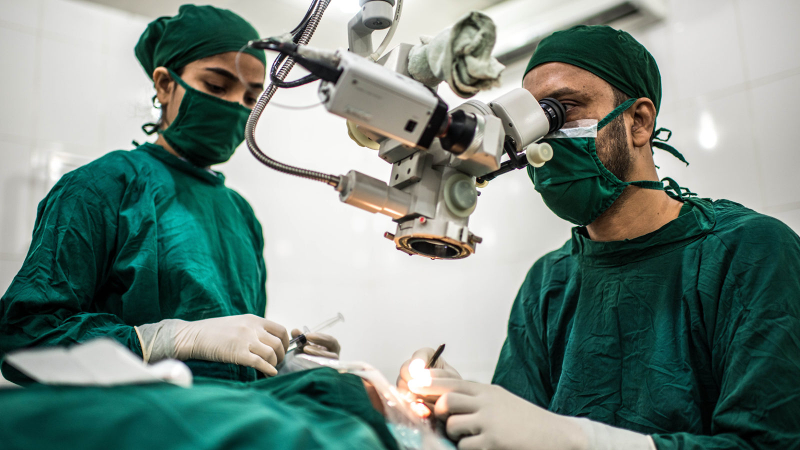 Watch cataract surgery condensed into under two minutes From the