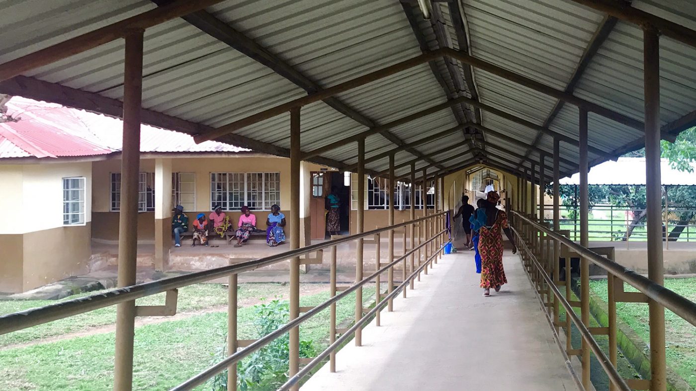 An undercover, open-air walkway at Makeni Hospital.