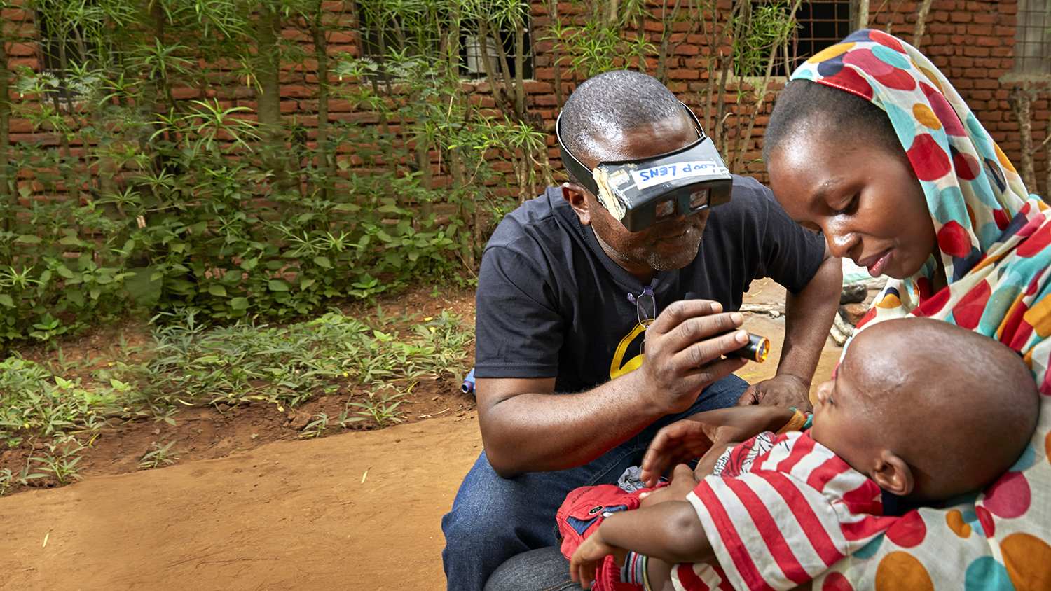 From optometrist to nurse a guide to eye health roles Sightsavers